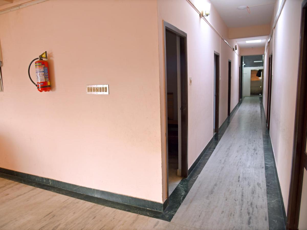 Hotel Aditya ポンディシェリ エクステリア 写真