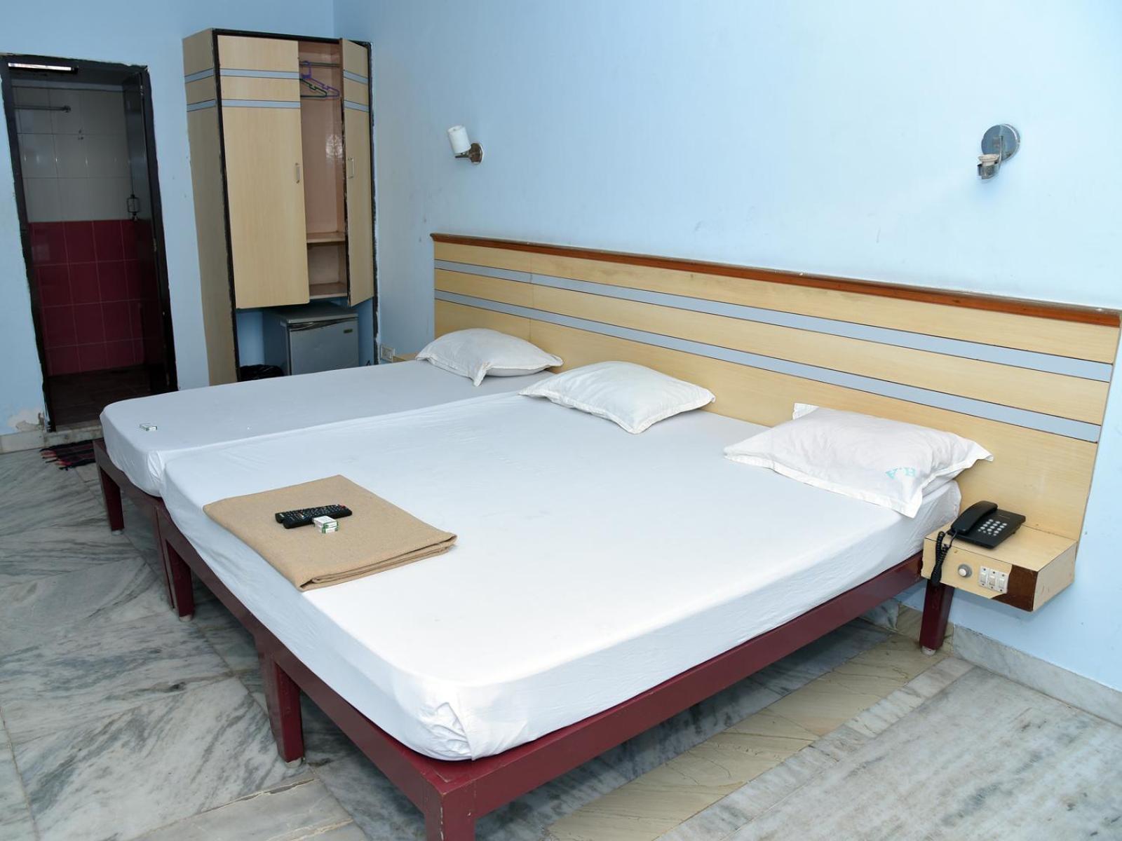 Hotel Aditya ポンディシェリ エクステリア 写真