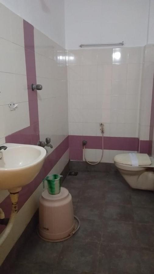 Hotel Aditya ポンディシェリ エクステリア 写真